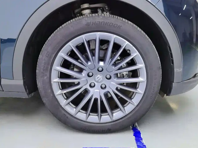 Leapmotor C11 — Фото автомобиля 6