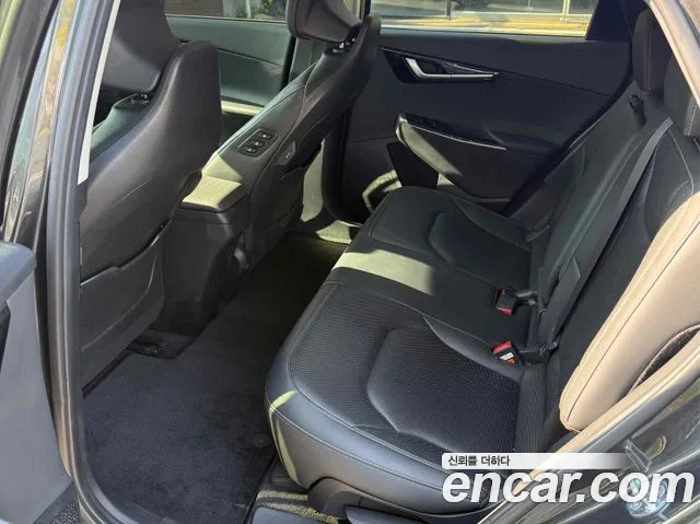 Kia EV6 — Фото автомобиля 14