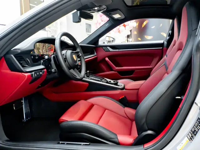Porsche 911 — Фото автомобиля 30