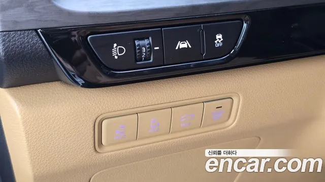 Kia Carnival Generation 4 — Фото автомобиля 16