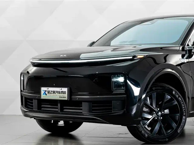 Li Auto L8 — Фото автомобиля 3