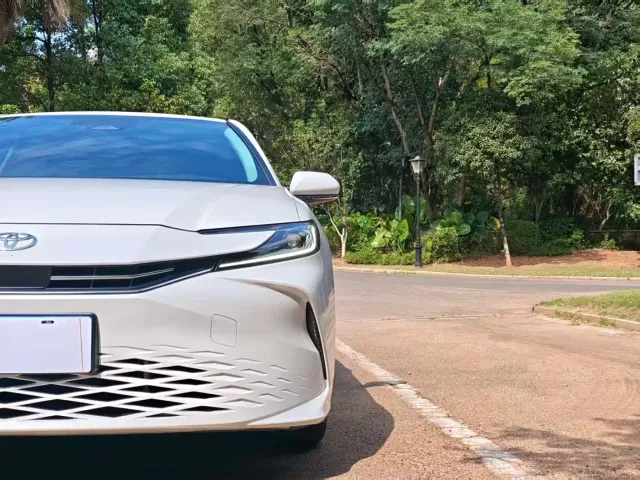 Toyota Camry — Фото автомобиля 12