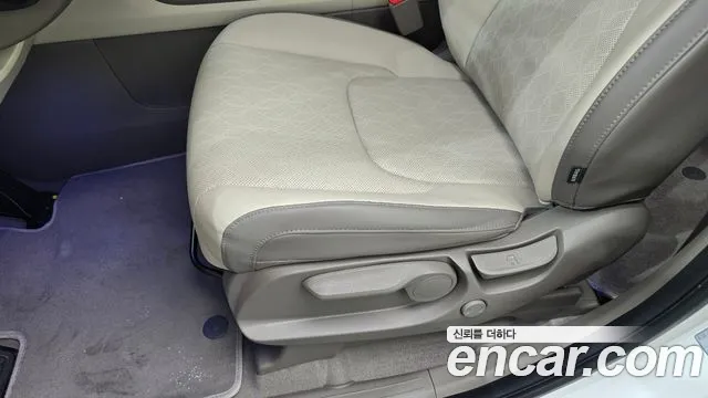 Kia Canival Carnival 4 поколение 9 мест Prestige — Фото автомобиля 30