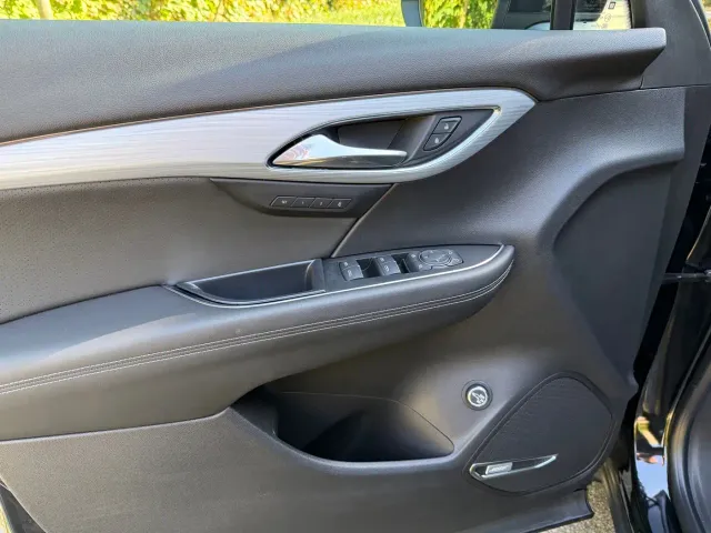 Buick Envision Plus — Фото автомобиля 5