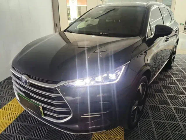 Фотография автомобиля — BYD Tang