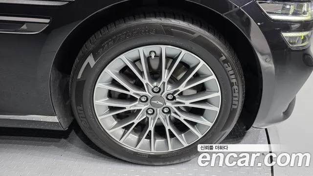 Genesis G80 RG3 — Фото автомобиля 6