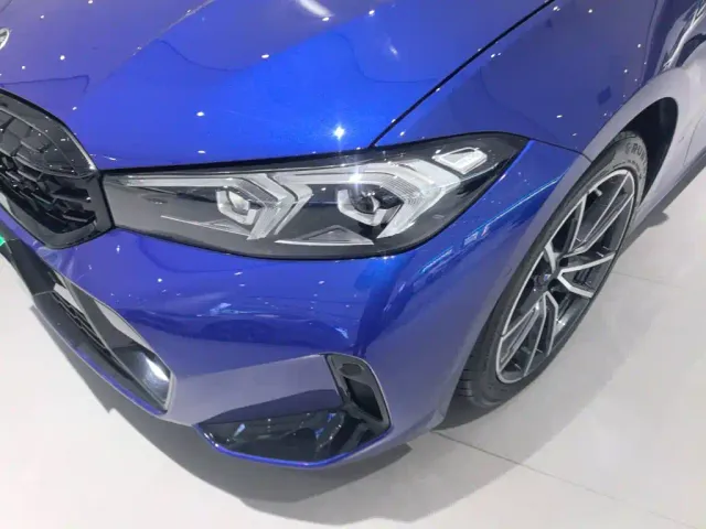 BMW 3 Series — Фото автомобиля 17