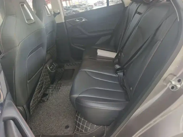 Roewe RX5 — Фото автомобиля 16