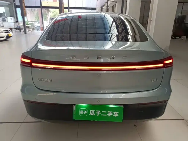 Roewe D6 — Фото автомобиля 3