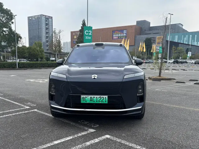 Nio ES8 — Фото автомобиля 2