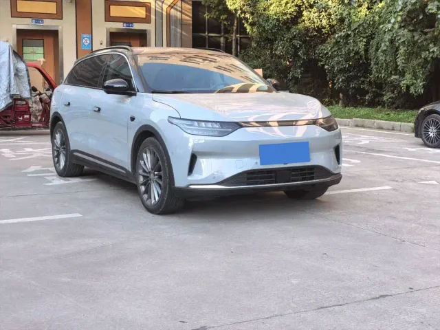 Leapmotor C11 — Фото автомобиля 3