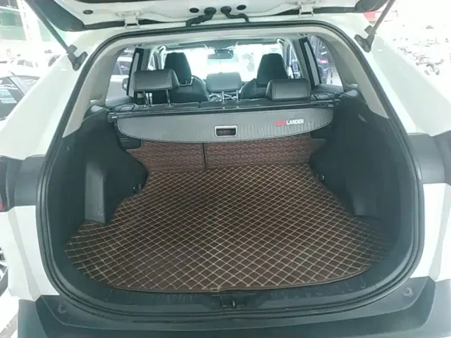 Toyota Wildlander — Фото автомобиля 18