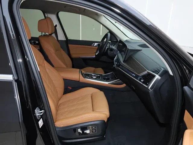 BMW X7 — Фото автомобиля 18