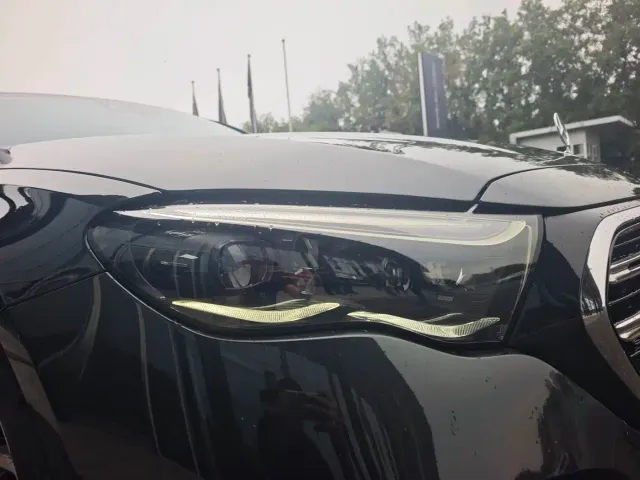 Mercedes-Benz E-Class — Фото автомобиля 8
