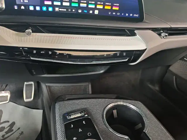 Cadillac IQ Ao Ge 2024 Standard Range — Фото автомобиля 12