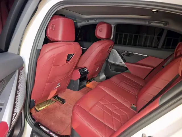 BMW 5 Series — Фото автомобиля 8