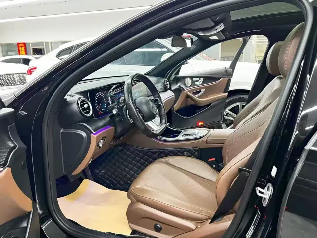 Mercedes-Benz E-Class — Фото автомобиля 7
