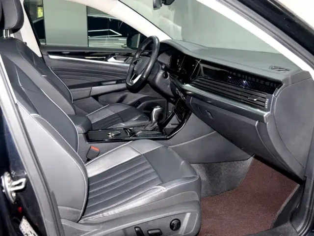 Volkswagen Passat — Фото автомобиля 20