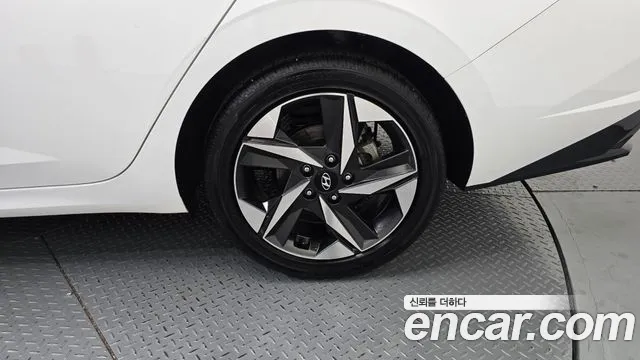 Hyundai Avante CN7 — Фото автомобиля 6