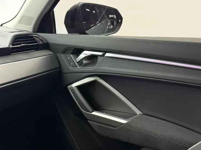 Audi Q3 — Фото автомобиля 11