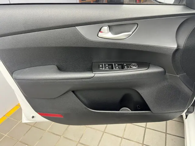 Kia K3 — Фото автомобиля 16
