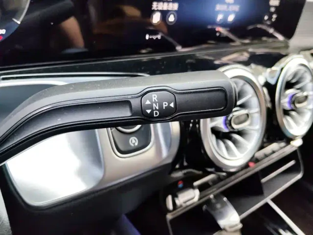 Mercedes-Benz GLB-Class — Фото автомобиля 6
