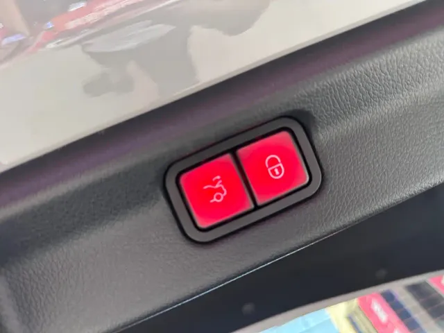 Mercedes-Benz EQE — Фото автомобиля 12