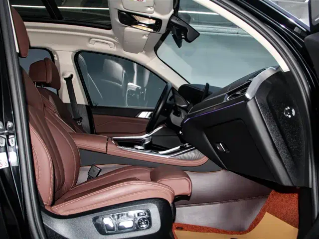 BMW X7 — Фото автомобиля 19