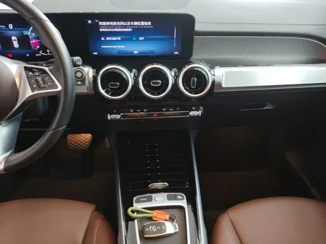 Mercedes-Benz GLB-Class — Фото автомобиля 12