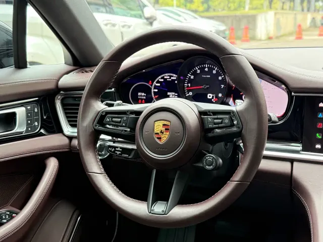 Porsche Panamera — Фото автомобиля 14
