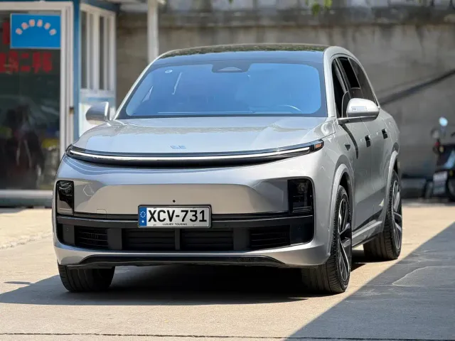 Фотография автомобиля — Li Auto L8