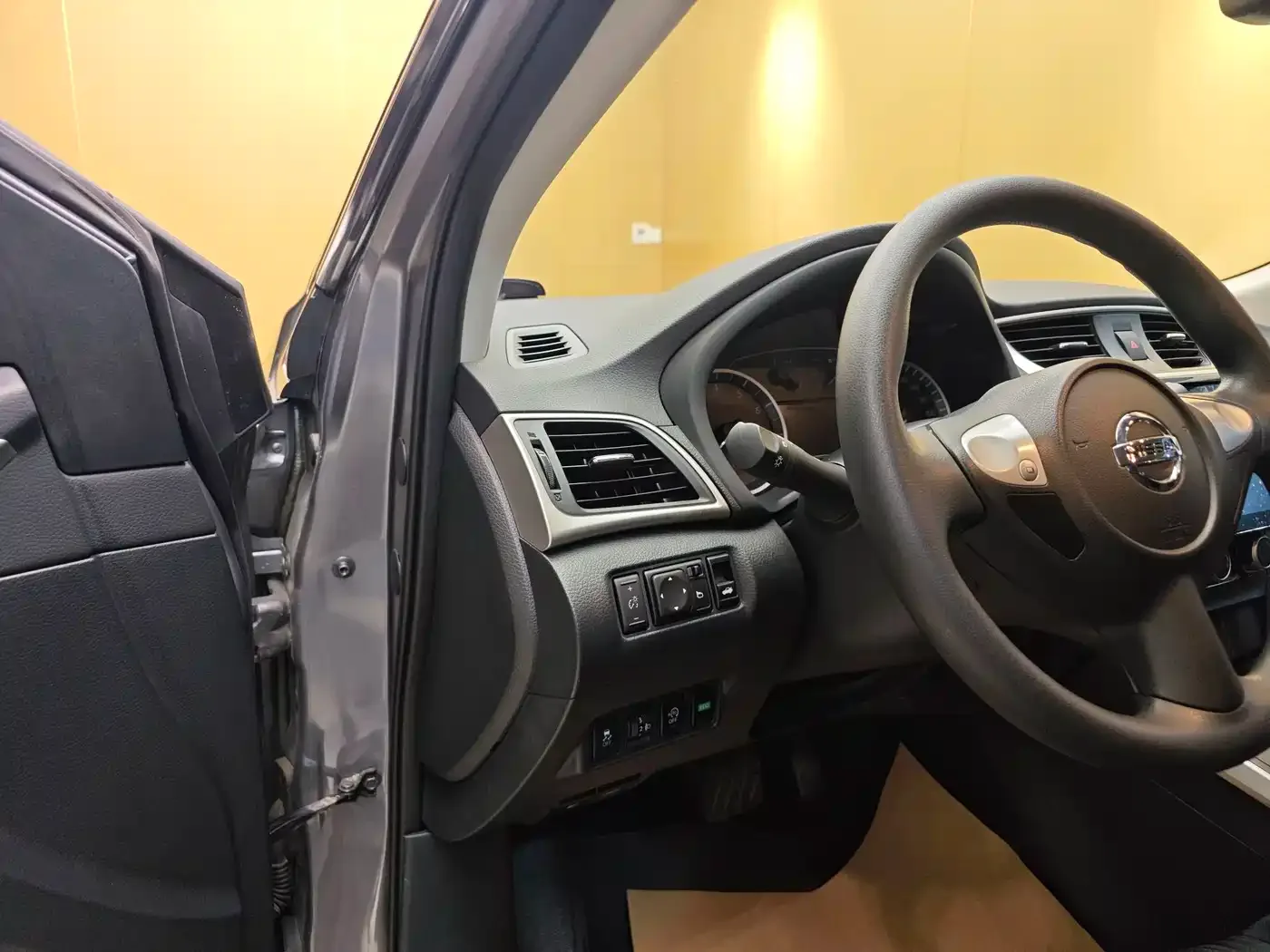 Nissan Sylphy 2022 Classic 1.6XE CVT Comfort Edition — Фото автомобиля 11