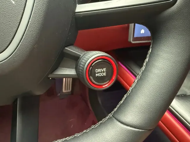 Xiaomi SU7 — Фото автомобиля 5