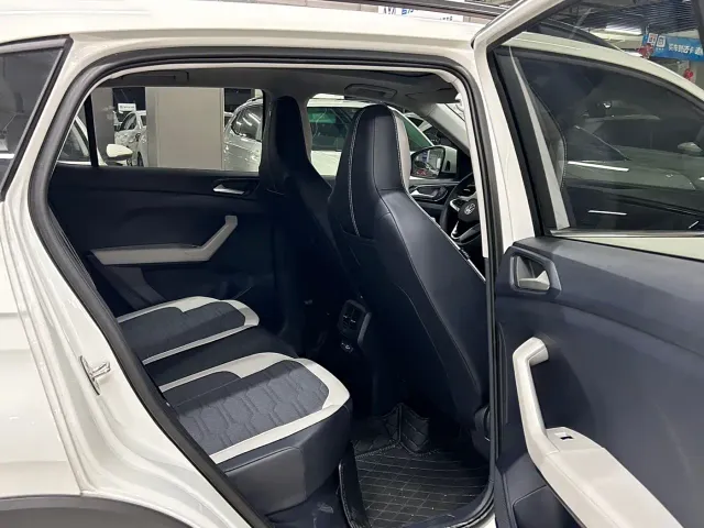 Volkswagen Tharu — Фото автомобиля 11