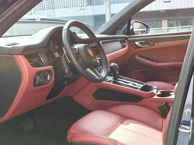 Porsche Macan — Фото автомобиля 5