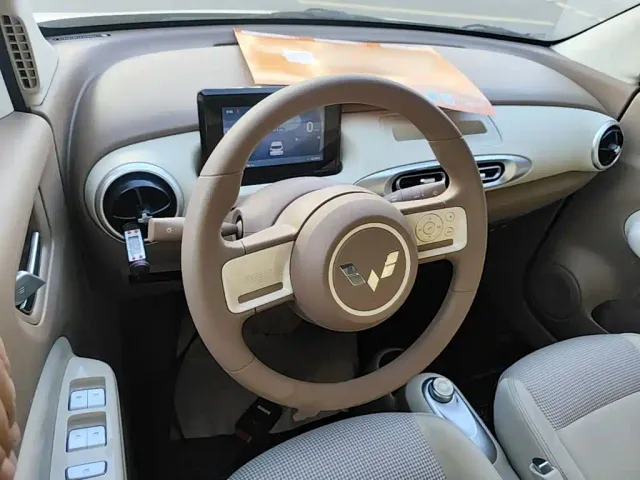 Wuling Hongguang Mini EV — Фото автомобиля 10