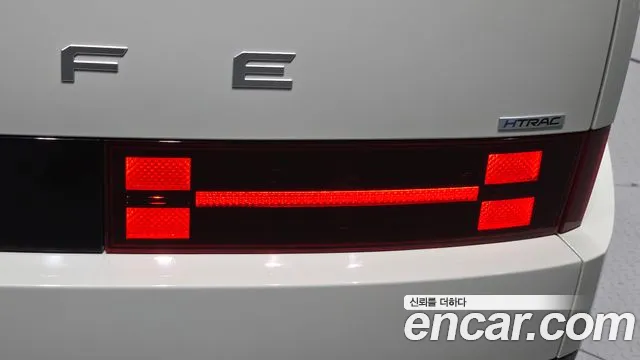 Hyundai Santafe Santa Fe (MX5) Бензин 2.5T 4WD — Фото автомобиля 17