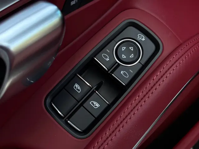 Porsche 718 — Фото автомобиля 24