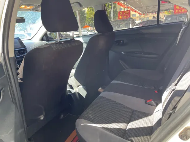 Toyota Vios — Фото автомобиля 3