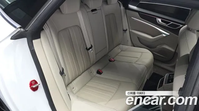 Audi A7 — Фото автомобиля 11