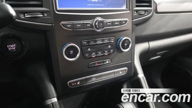 Renault-KoreaSamsung QM6 Новый QM6 Quest 2.0 LPe LE 2WD — Фото автомобиля 15