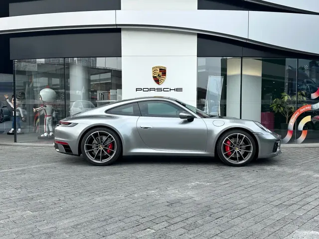 Porsche 911 — Фото автомобиля 2
