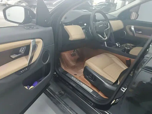 Land Rover Discovery Sport — Фото автомобиля 11