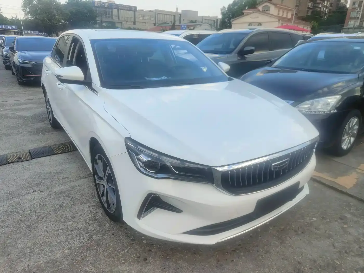 Geely Emgrand 2023 4th Gen Champion Edition 1.5L CVT Flagship — Фото автомобиля 3