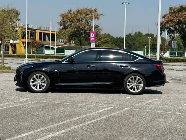 Cadillac CT5 — Фото автомобиля 4