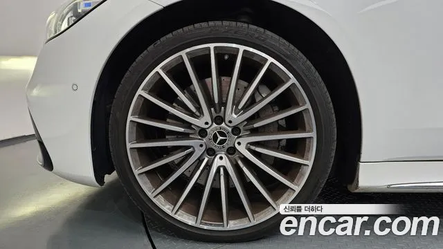Mercedes-Benz S-Class — Фото автомобиля 4