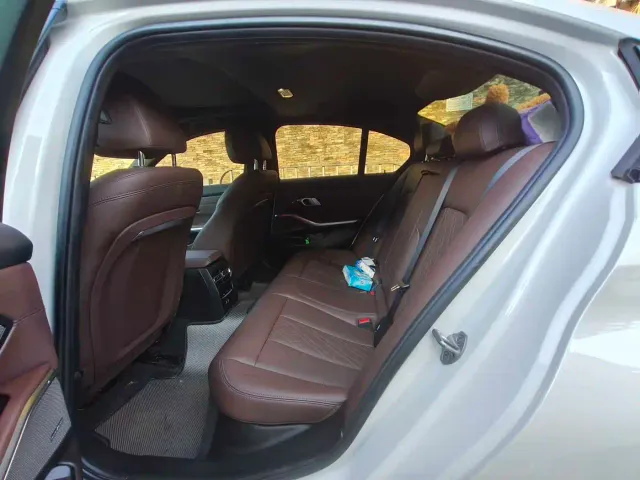 BMW 3 Series — Фото автомобиля 5