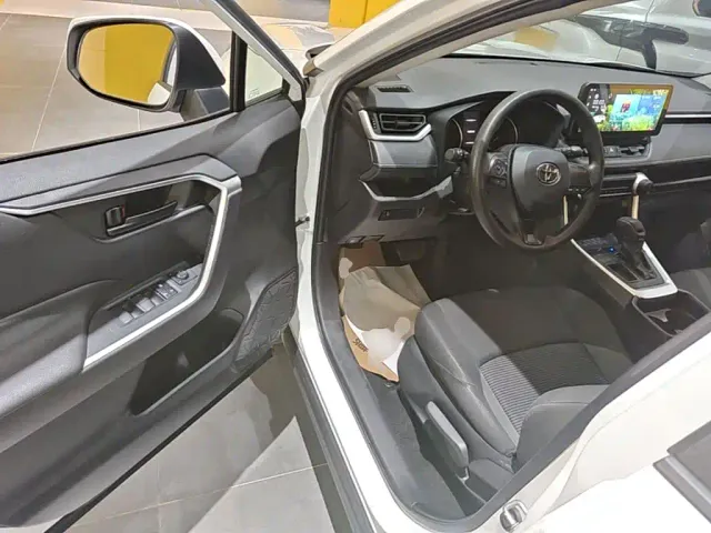Toyota Wildlander — Фото автомобиля 15