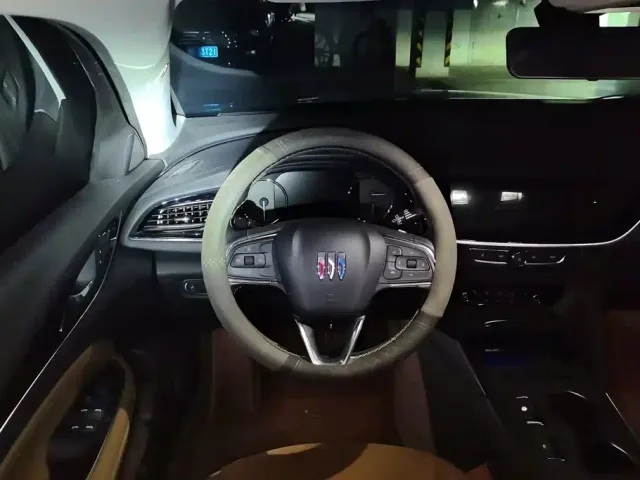 Buick Regal — Фото автомобиля 15