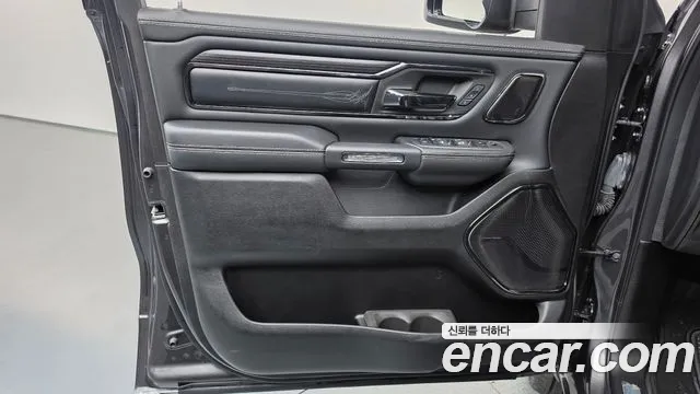 Dodge Ram — Фото автомобиля 13